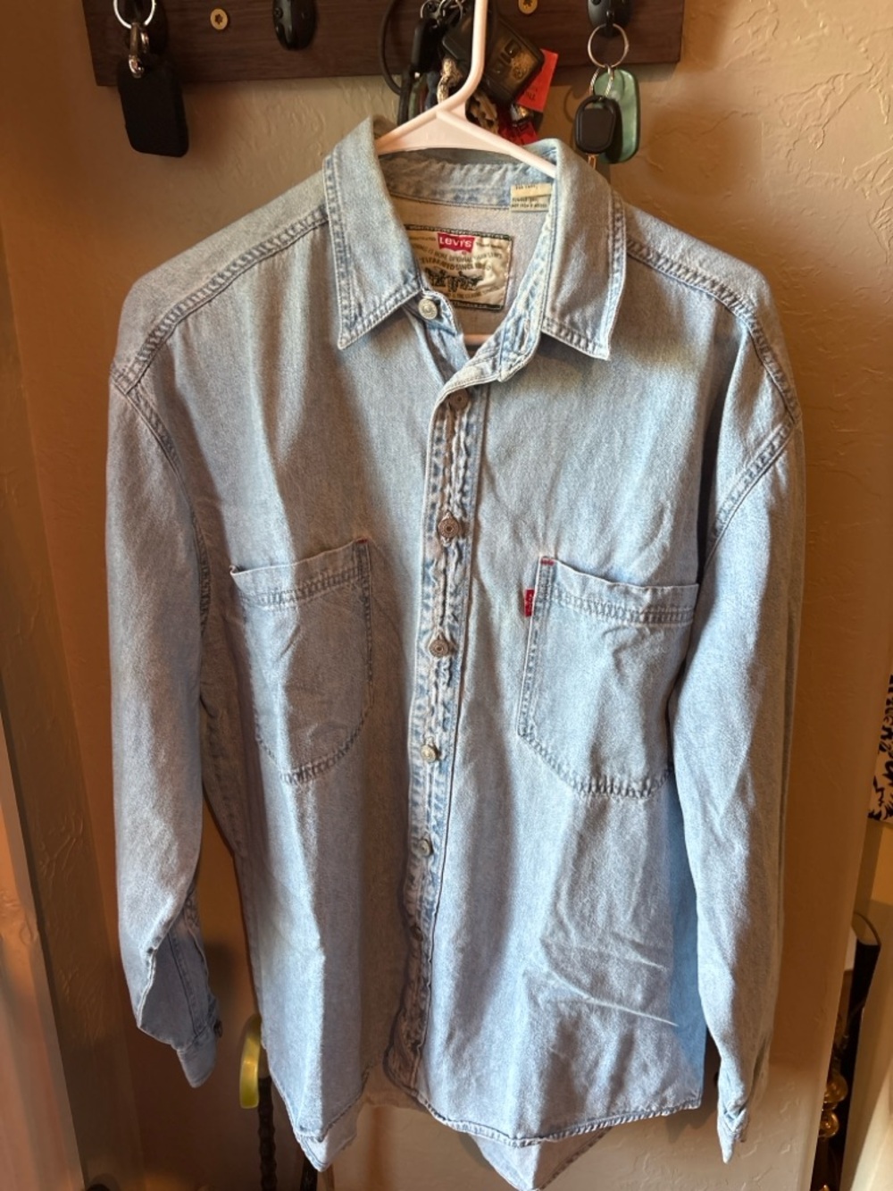Levi's Men's medium Light Blue Denim Shirt - Classic Workshirt